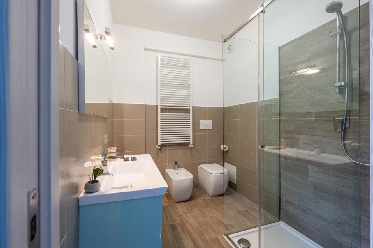 Villa Costanza- Private Heated Pool, Steam Room & Sauna - Bellagio Village Residence Oliveto Lario Exterior photo